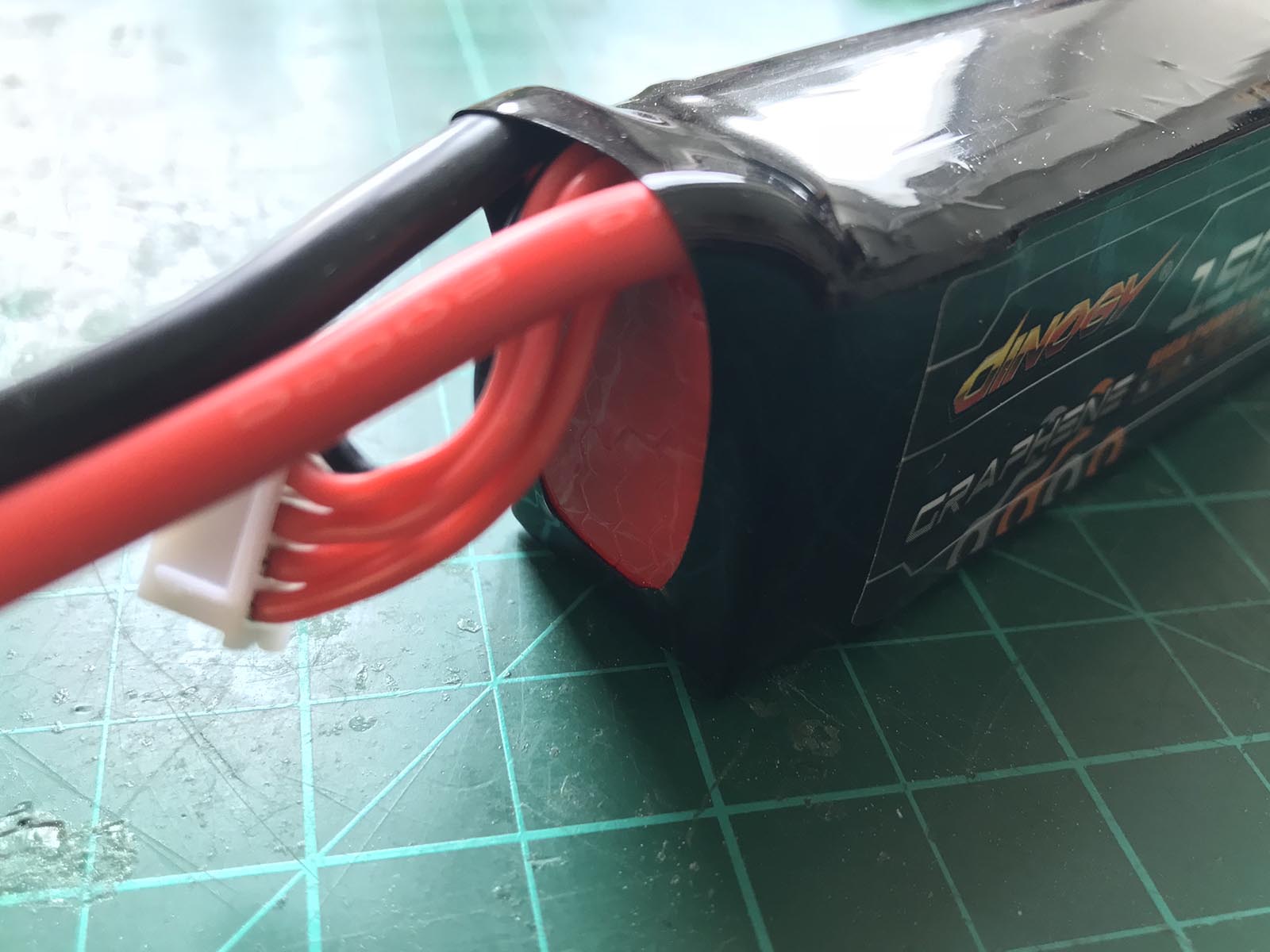 Dinogy Graphene 4S 1500 mAh 65 C - Connection Terminal