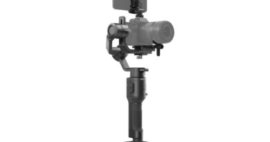 Ronin-SC Gimbal mit Kamera Schrägansicht