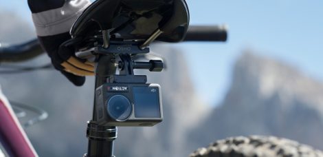 DJI Osmo Action 4 unter dem Sattel an einem Fahrrad